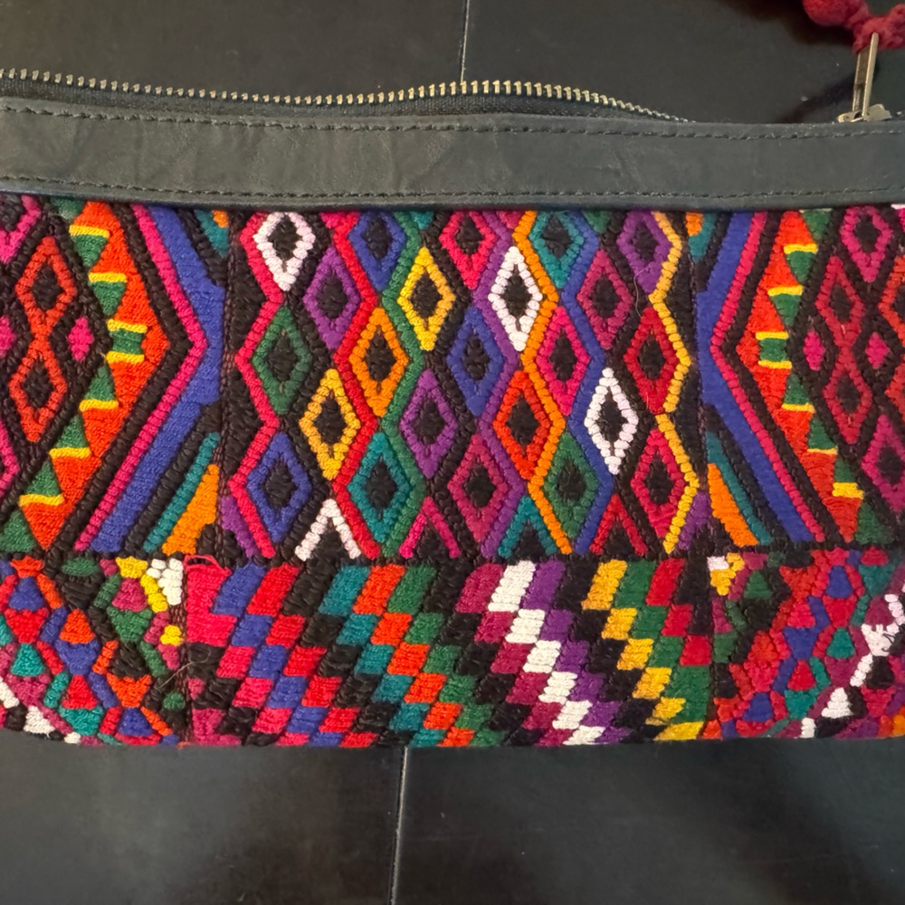 Colorful Geometric Pattern Clutch - Picture 2 of 5